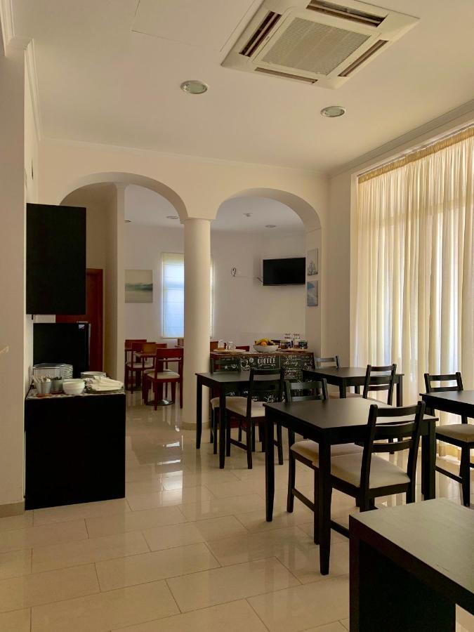 Hotel Vila Verde คาสโตร เวร์เจอ ภายนอก รูปภาพ