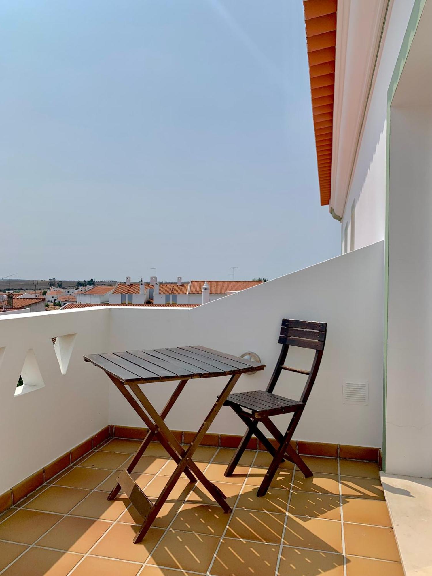 Hotel Vila Verde คาสโตร เวร์เจอ ภายนอก รูปภาพ